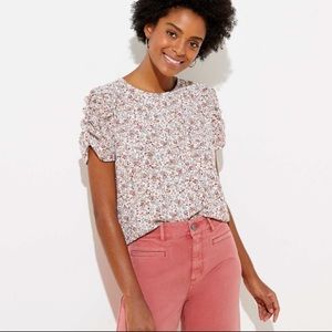 Loft cinched sleeve floral top